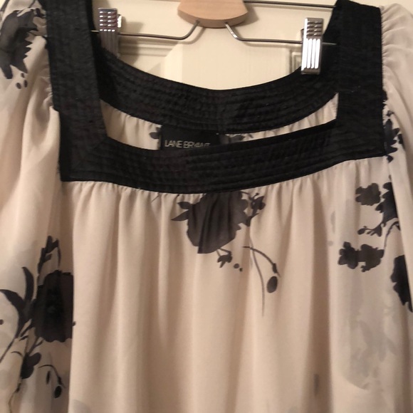 Sheer cream with flower top 22/24 - Picture 2 of 3